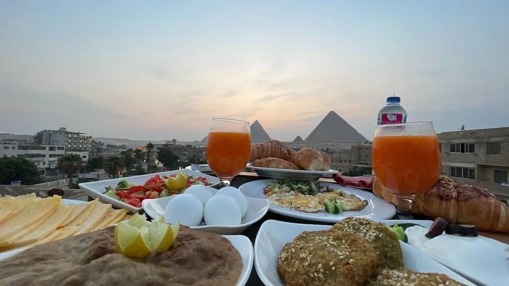 Locanda Pyramids