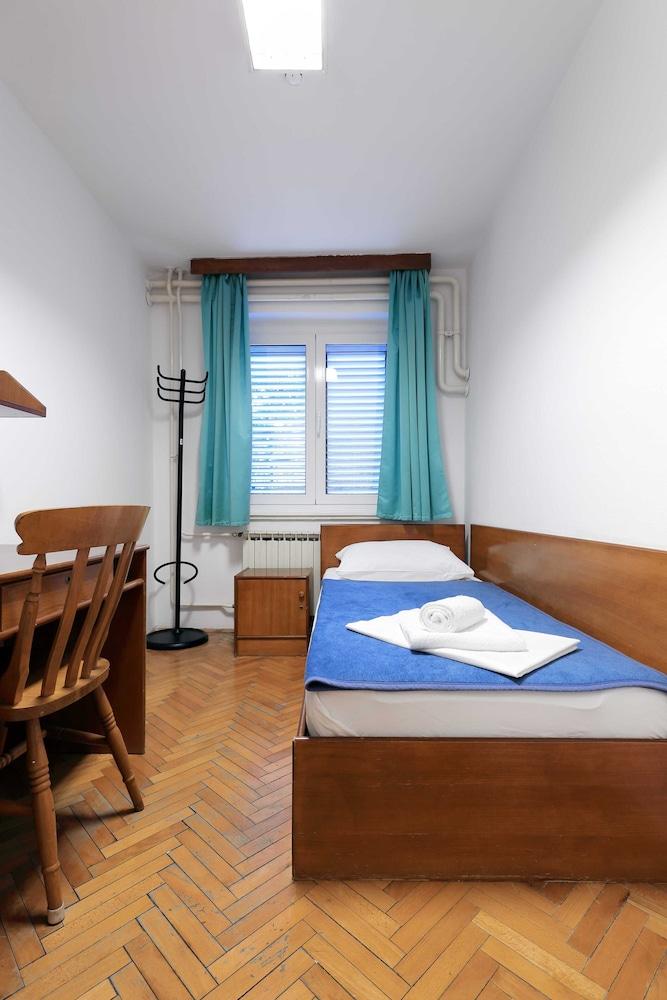 Rooms Studentsko Naselje Ivan Goran Kovacic