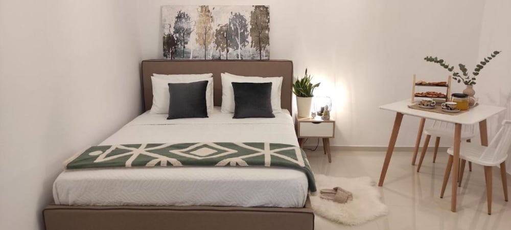 Ezith Luxury Apartments