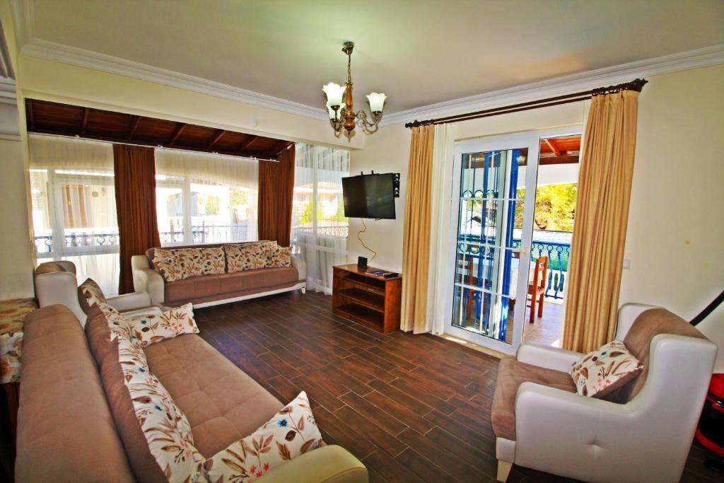 Brookland Paris Villa