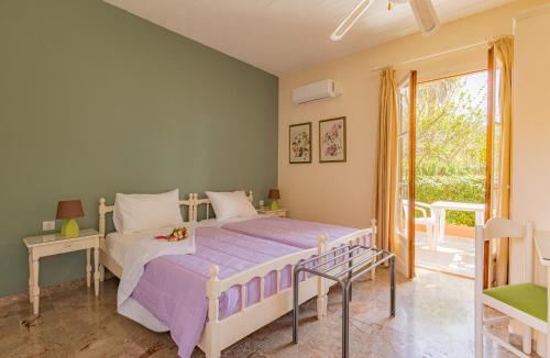 Villehardouin Farm Estate