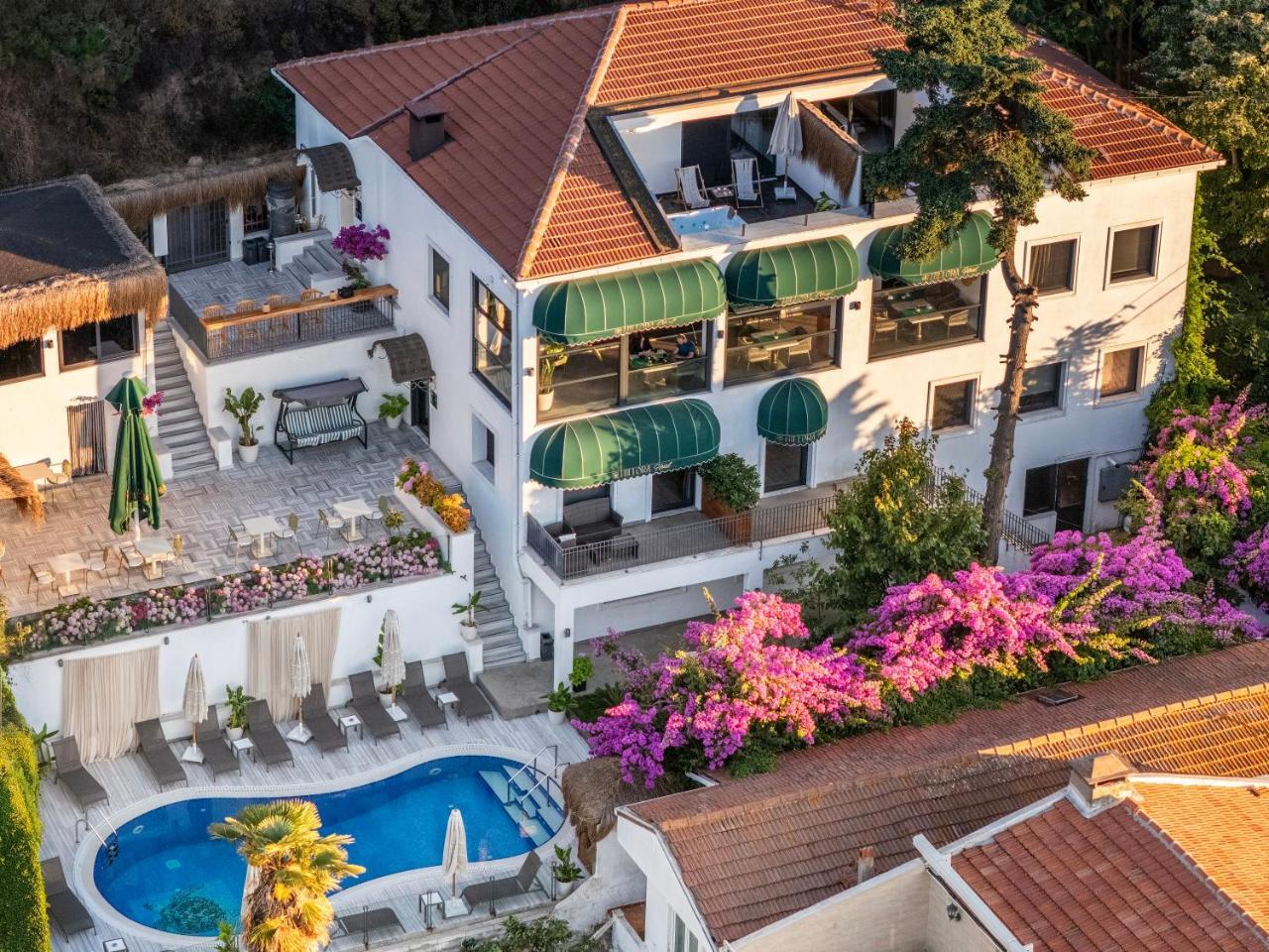 Hillora Hotel