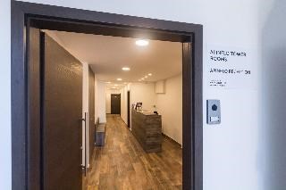 Apinelo Hostel & Apartments