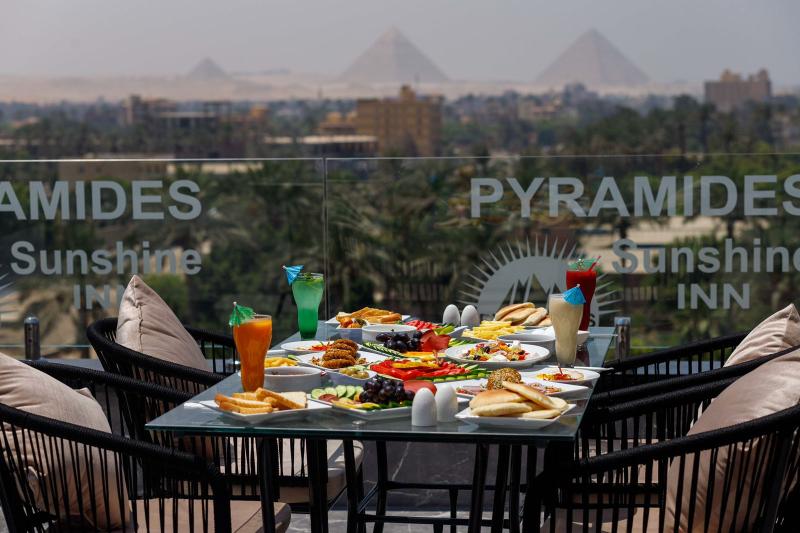 Pyramids Sunshine View