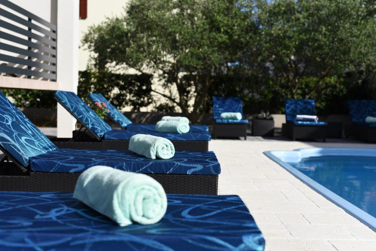 Endless Summer House Barbara Zadar