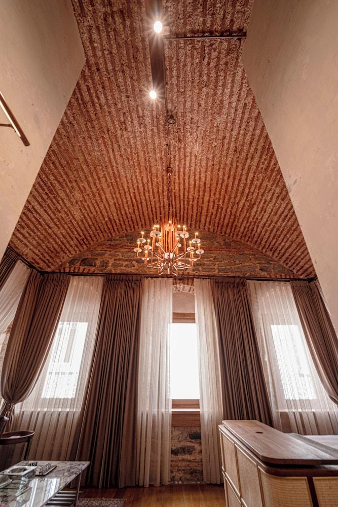 Stone Inn Galata