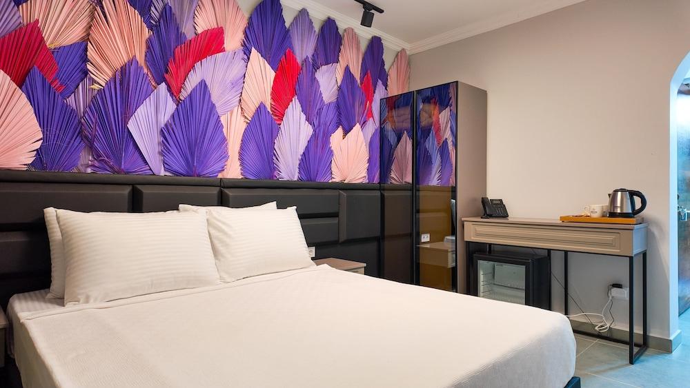 Mos Otel
