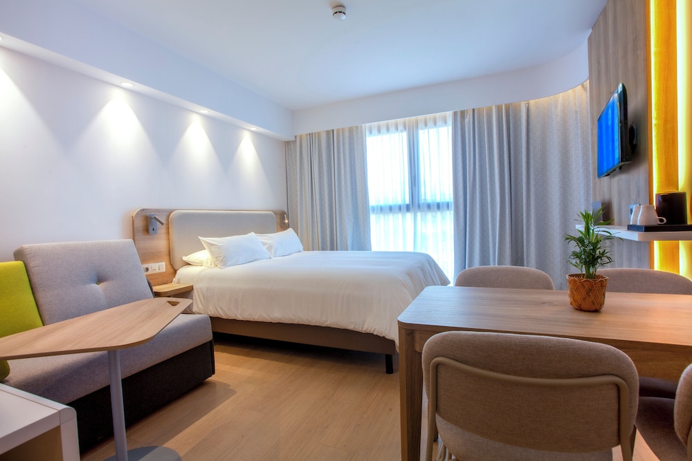 Holiday Inn Express & Suites Barcelona Sabadell