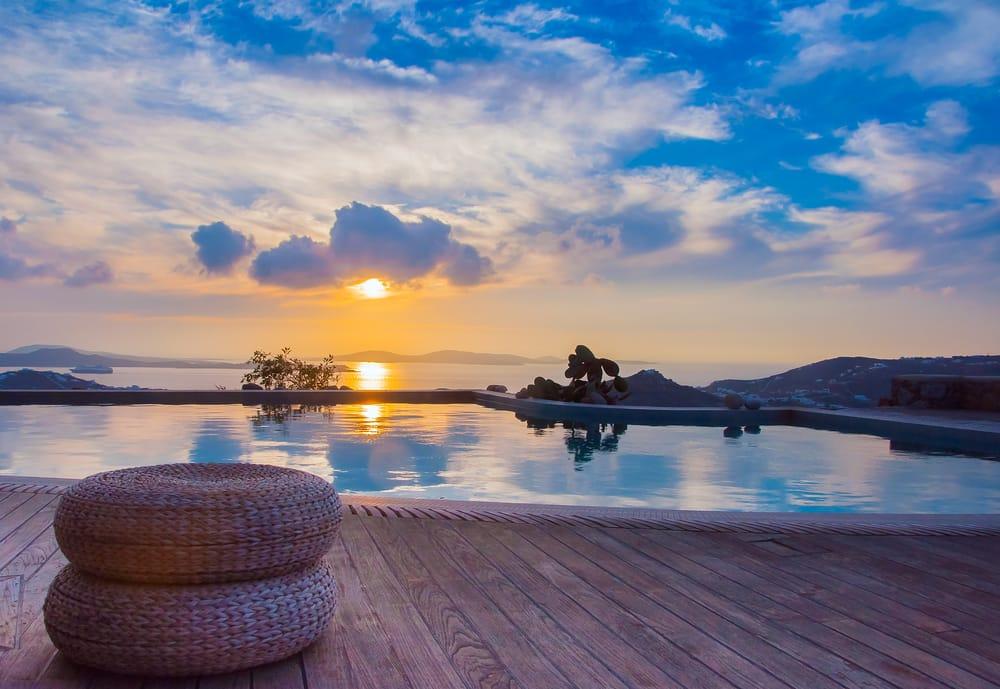 Live & Travel Greece