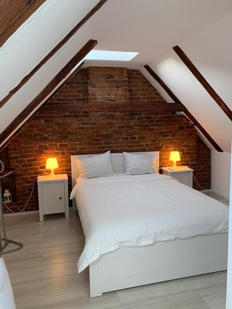 Pensiunea Bergwald Rasnov by Buysellrent